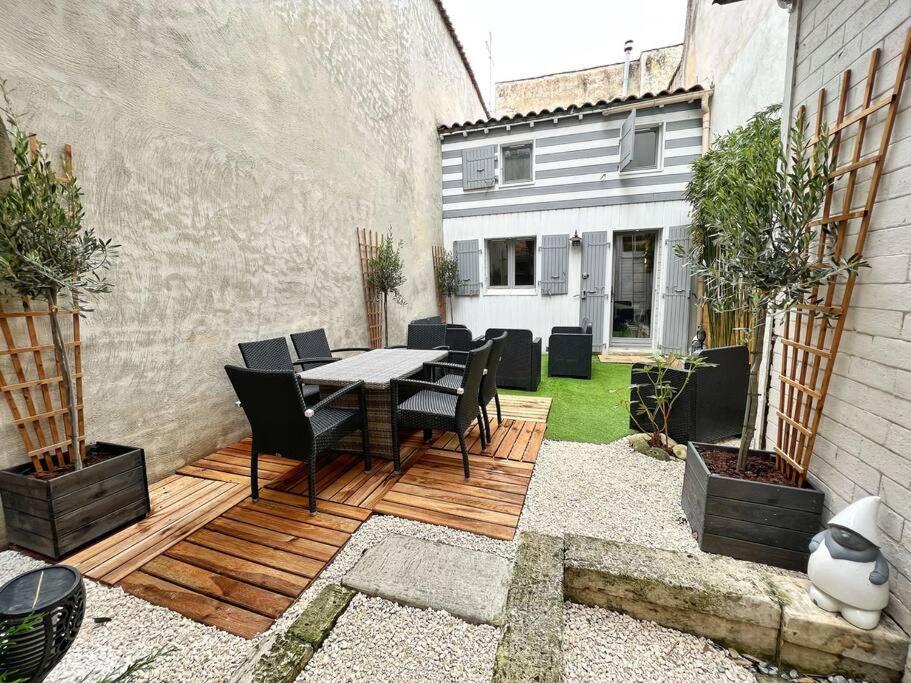 L'Escale Avec Jardin - Coeur De Ville ลาโรแชล ภายนอก รูปภาพ